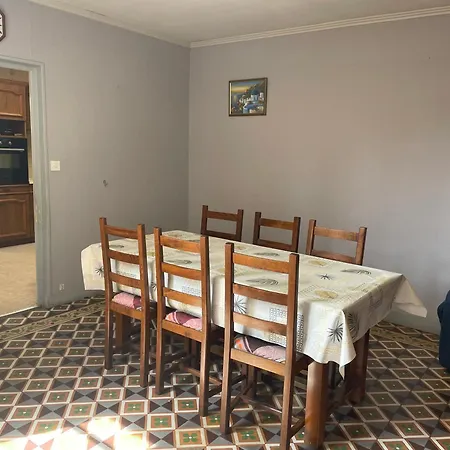 بيت للعطل Maison Charmante *